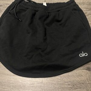 Alo Yoga High Waist Accolade Skirt